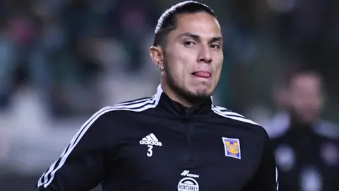 Tigres: Carlos Salcedo está en el radar del Porto, afirman en Portugal