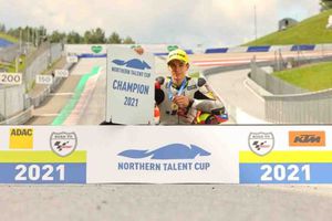 MotoGP: Fallece piloto checo de 16 años por hemorragia cerebral