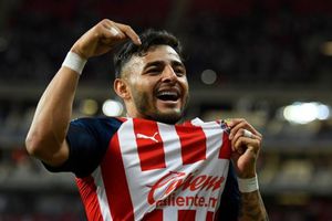 Alexis Vega: 'En la cima me verán', nuevo corrido del delantero de Chivas