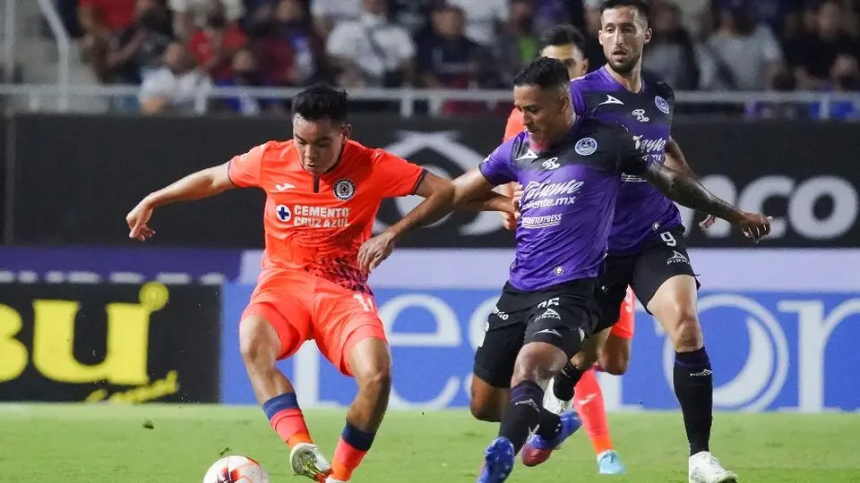 Cruz Azul: Juan Reynoso afirmó que patada de Intriago a Charly fue "de mala intención"