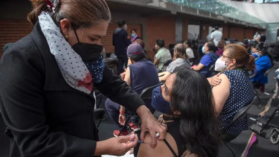 México registró 41 mil 115 nuevos contagios de Covid-19; muertes sumaron 648