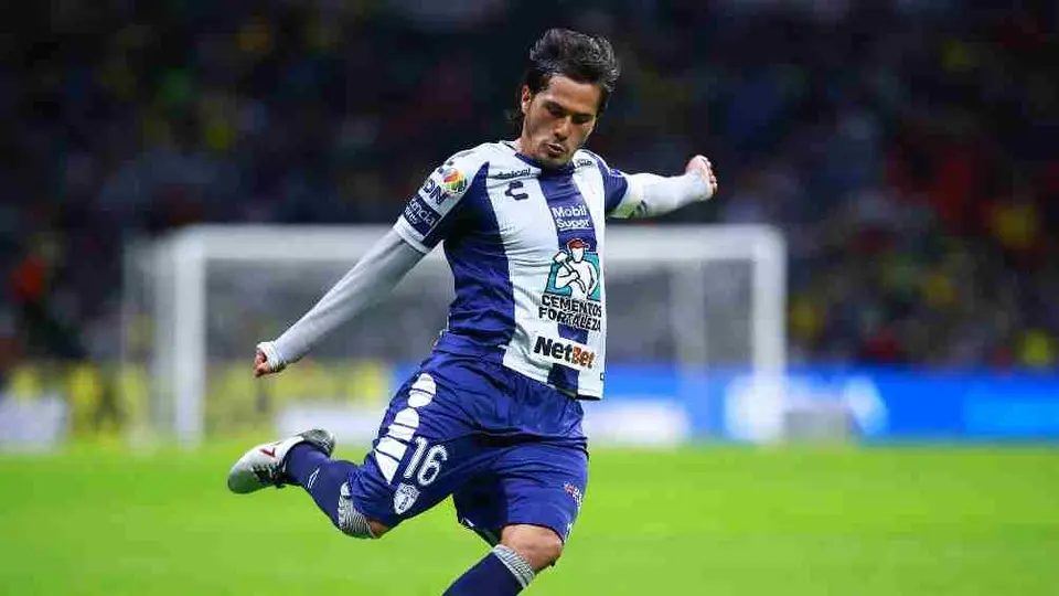 Querétaro: ‘Burrito’ Hernández destaca entre nuevos refuerzos de Gallos