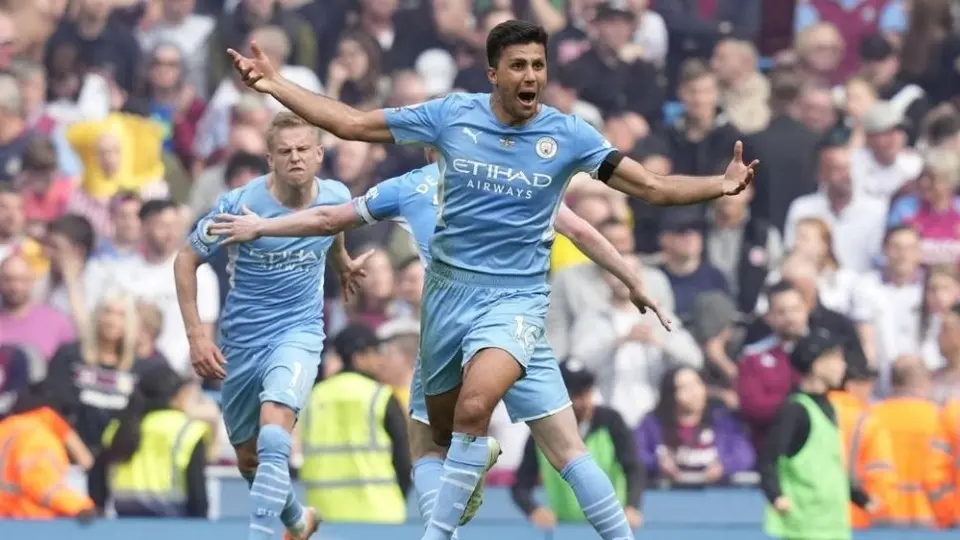 Premier League: Manchester City se proclamó Bicampeón tras remontarle al Aston Villa