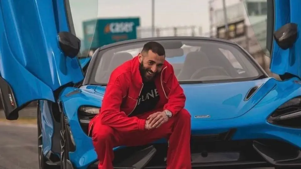 Karim Benzema: Sorprendió con sus habilidades al volante en el Circuito de Jarama