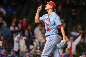 Giovanny Gallegos: Primera victoria para el mexicano en triunfo de Cardinals