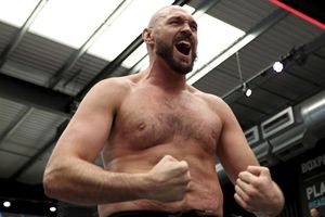 Tyson Fury sobre el incidente de Mike Tyson en avión: 'Pagaría para que me golpeara'