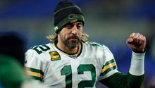 Packers: Aaron Rodgers superó a Brett Favre como líder histórico de pases de anotación