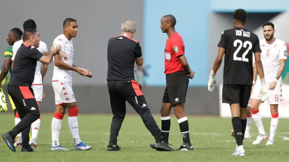 Copa Africana: Árbitro de Túnez vs Mali, en polémica por finalizar el partido dos veces