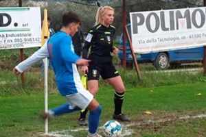 Árbitra italiana denunció la difusión no consentida de imágenes íntimas