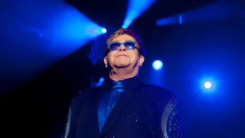 Elton John a Vladimir Putin: "No hay justificación para esto. Pequeño bastardo, lo odio"
