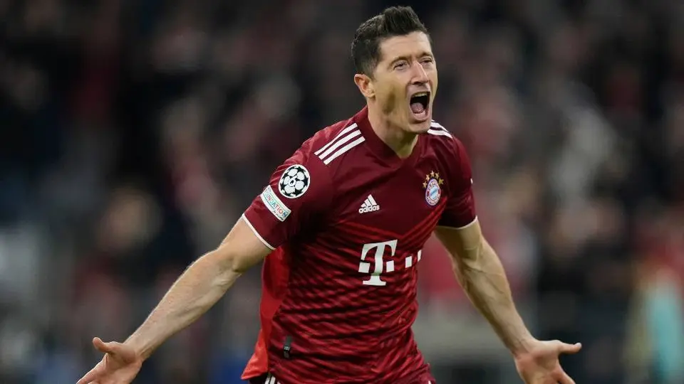 Barcelona: Robert Lewandowski habló con Xavi Hernández sobre posible fichaje