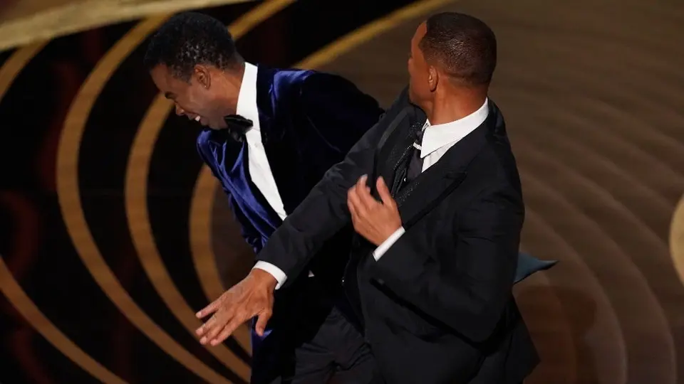 Video: Will Smith cacheteó a Chris Rock en los Oscar 2022