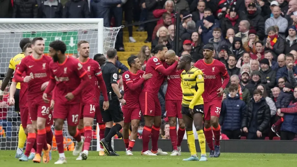 Premier League: Liverpool derrotó al Watford y es líder provisional