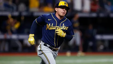 Luis Urías: Cuadrangular del mexicano en triunfo de Brewers sobre Rays