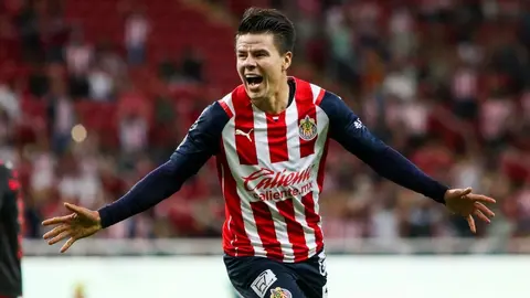 Chivas tras el gol de larga distancia de Pável Pérez: ‘No empiecen a compararlo con Pedri’