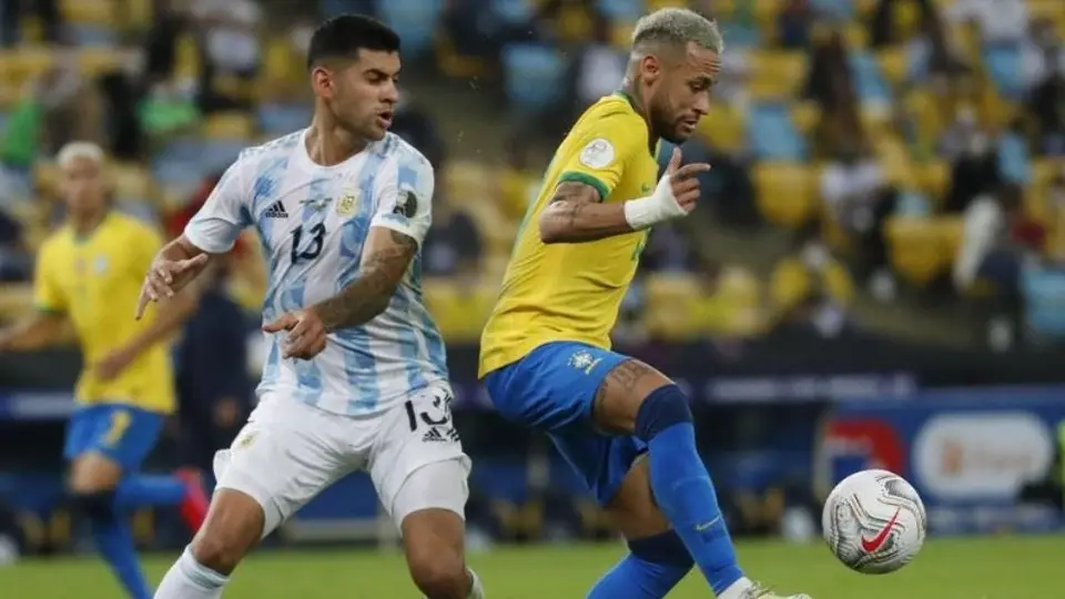 FIFA ordenó reanudar Brasil-Argentina; cuatro argentinos, sancionados con dos partidos