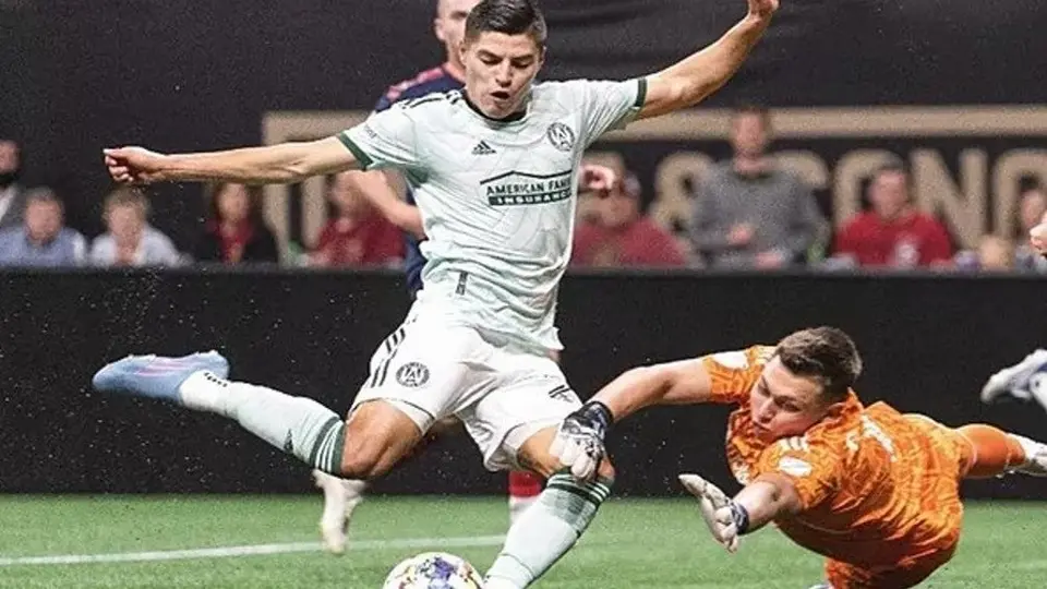Ronaldo Cisneros: 'MLS deja salir jugadores a Europa a más temprana edad que México'