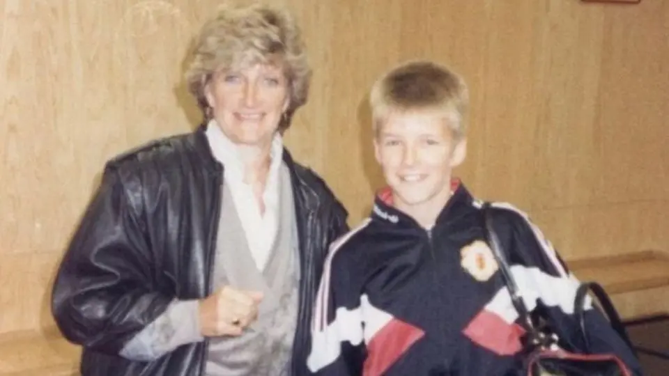 David Beckham: Madre del exfutbolista sorprendió con gran parecido a Lady Di