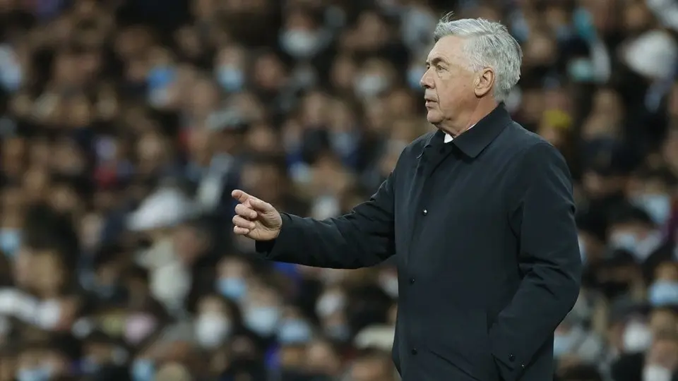 Real Madrid: Ancelotti dio negativo a Covid-19 y podrá dirigir ante el Chelsea