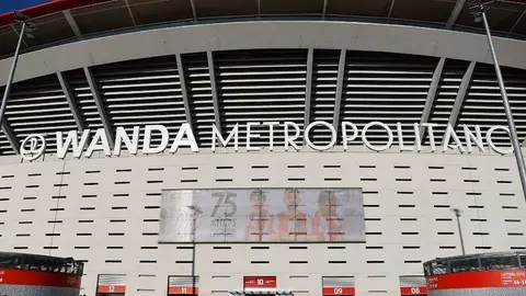 Atlético de Madrid vs Real Madrid: Darth Vader entrega el balón en el Wanda Metropolitano previo al derbi