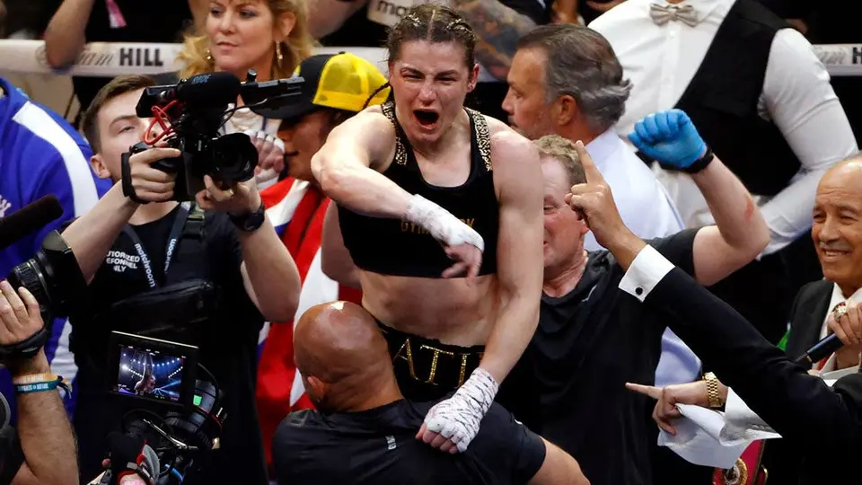 Katie Taylor se impuso en polémica Decisión Dividida a Amanda Serrano