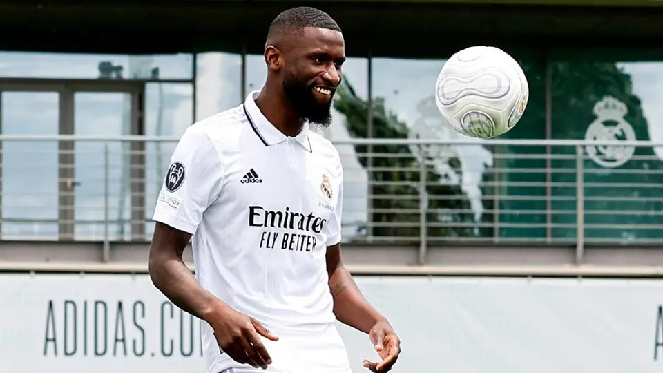 Rudiger tras presentación con Real Madrid: 'Hubo interés del Barça, pero yo solo quería jugar aquí'