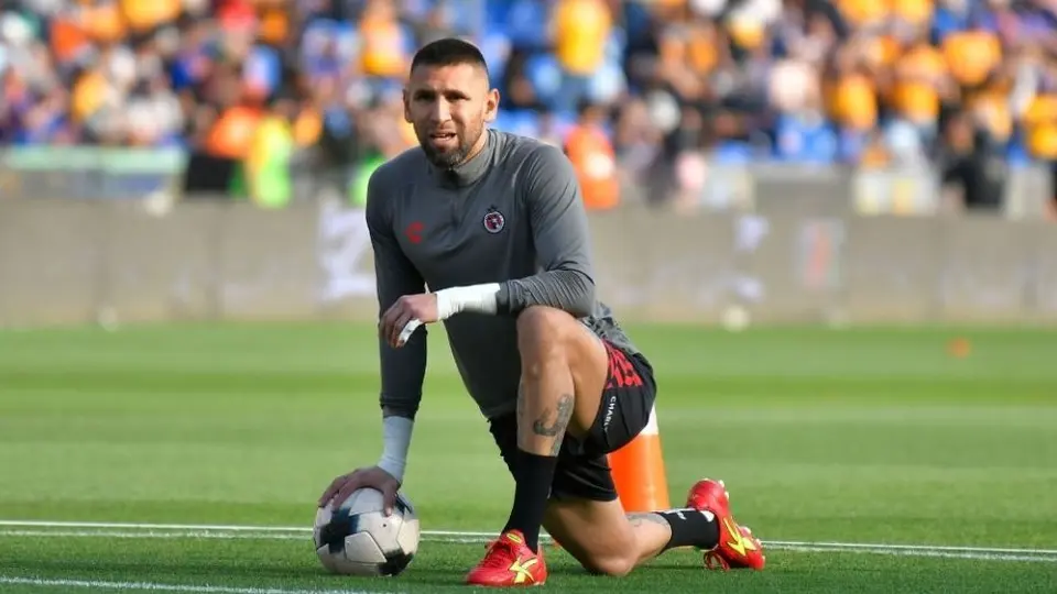 Video: Jonathan Orozco provocó a la afición de Tigres al finalizar su calentamiento