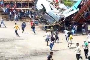 Video: Grada en una plaza de toros en Colombia colapsó; hay cuatro muertos