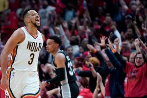 NBA: CJ McCollum comandó victoria de Pelicans para eliminar a los Spurs