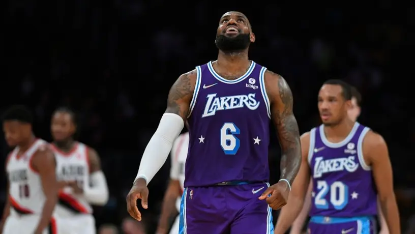 LeBron James igualó marca de Michael Jordan en victoria sobre Portland