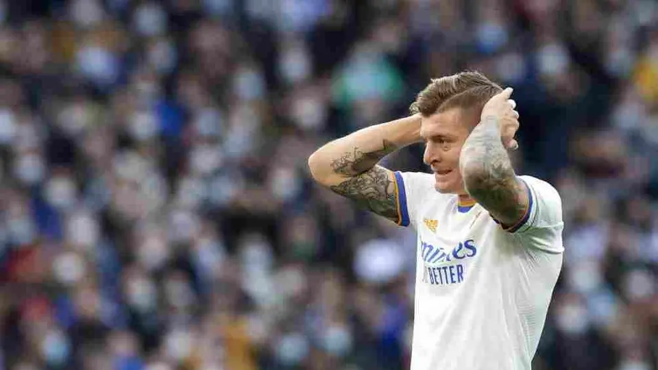 Real Madrid: Toni Kroos descartado para partido vs PSG por lesión