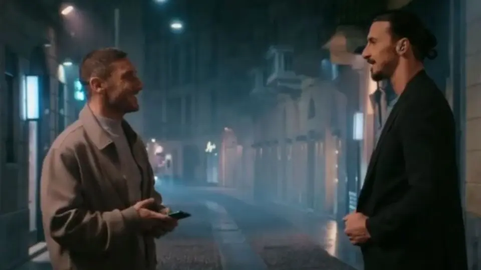 Video: Ibrahimovic y Totti protagonizaron simpático comercial de línea telefónica italiana