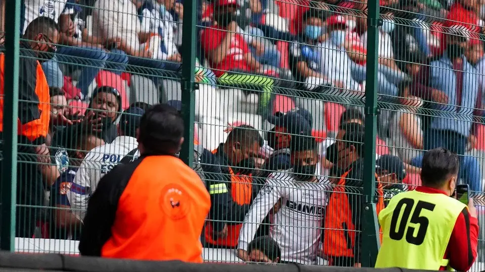 Toluca vs Rayados: 15 personas fueron retiradas del Nemesio Díez por alterar el orden
