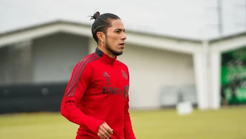Clásico Tapatío: Carlos Salcedo espera el triunfo de las Chivas en el juego vs Atlas