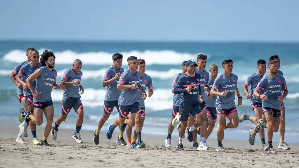 Pumas: Xenia Durón, la nutrióloga responsable del rendimiento del primer equipo