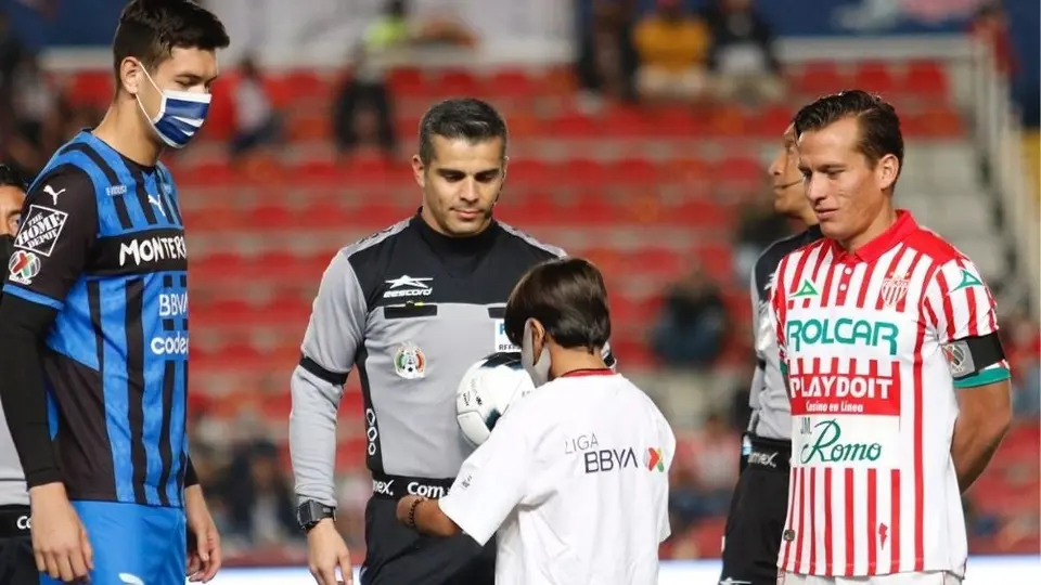 Necaxa: Hijo de Alfredo Moreno fue embajador de la Liga MX en partido contra Rayados