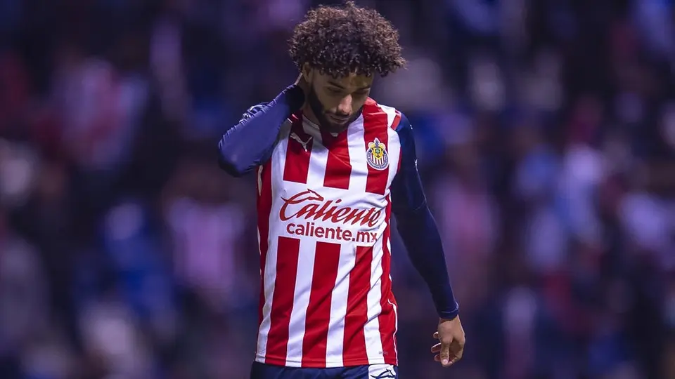 Chivas: Anunció la salida de César Huerta del Rebaño Sagrado