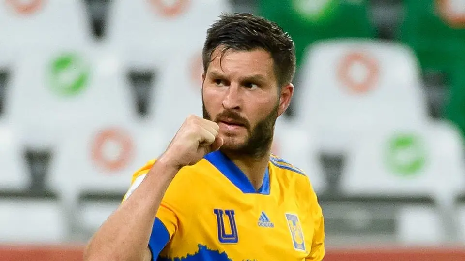 Gignac: El Bomboro jugó una cascarita en sus vacaciones y se reencontró con Damián Álvarez