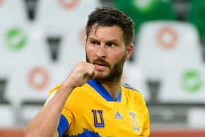 Gignac: El Bomboro jugó una cascarita en sus vacaciones y se reencontró con Damián Álvarez