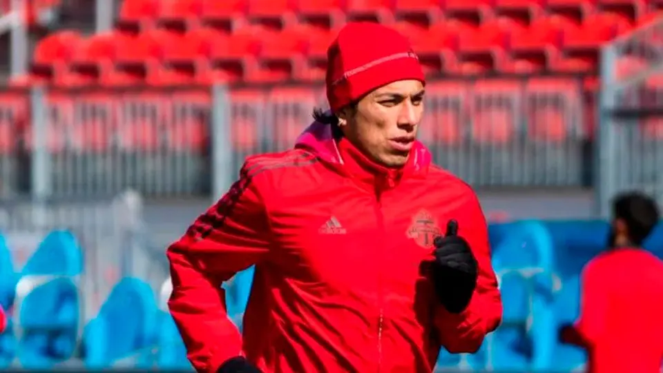 Carlos Salcedo: El 'Titán', castigado y multado por entrada brusca en la MLS