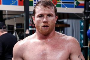 Canelo Álvarez promete pelear un campeonato mundial a fin de año en México