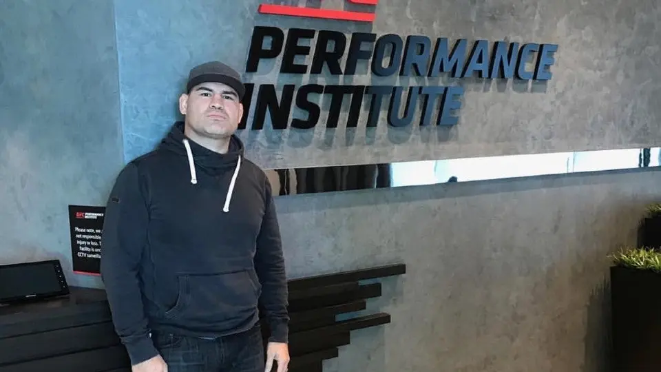 UFC: Caín Velásquez volverá a la actividad como coach de Gabriel Benítez