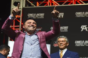 Oscar De La Hoya: Cerca de vender Golden Boy Promotions