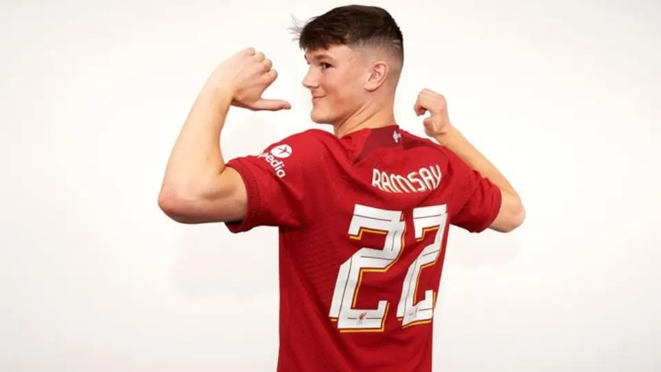 Liverpool: Cerró el fichaje de Calvin Ramsay, lateral derecho de 18 años