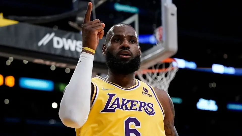 LeBron James se convirtió en el segundo máximo anotador de la NBA