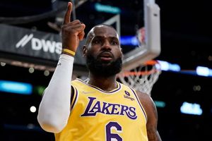 LeBron James se convirtió en el segundo máximo anotador de la NBA