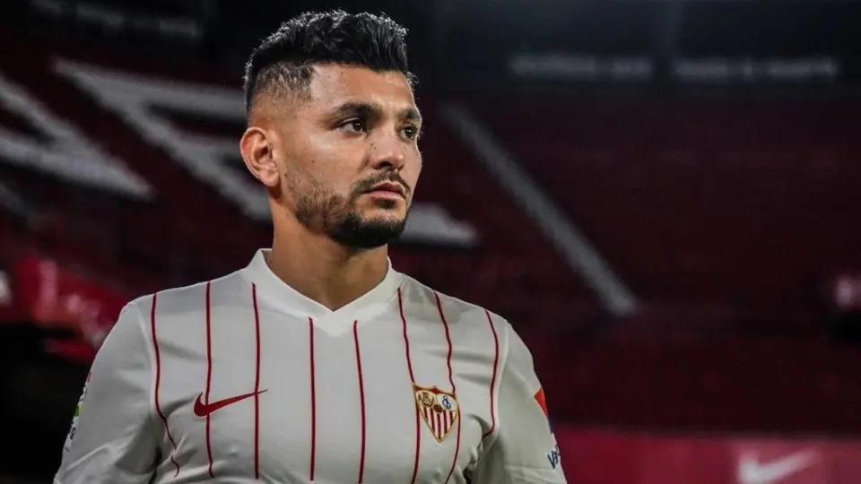Tecatito Corona: 'Estaba ansioso por llegar al Sevilla; necesitaba un cambio de aires'