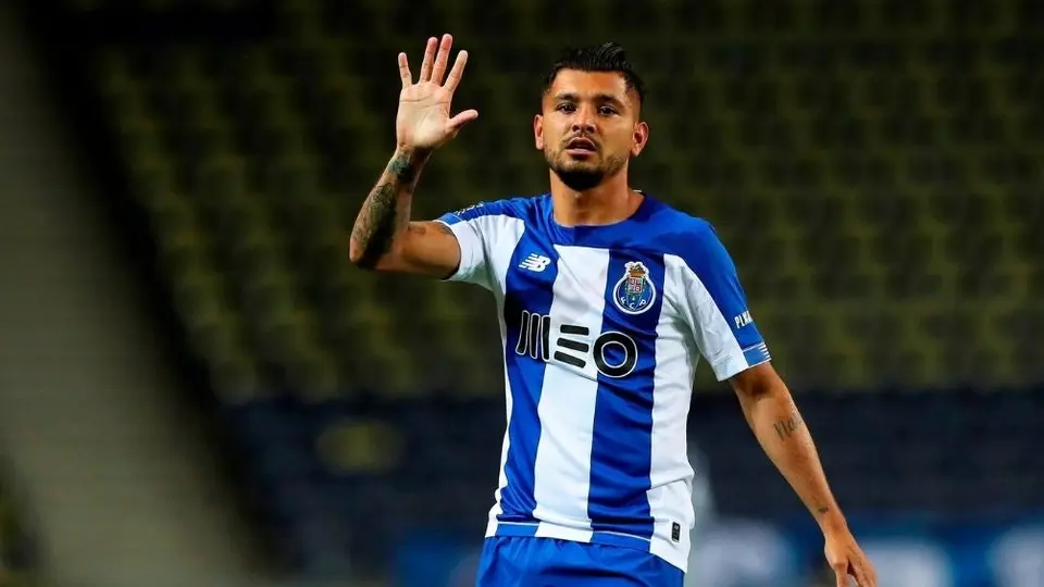 Tecatito Corona: Volvió a la titularidad en victoria de Porto sobre Estoril