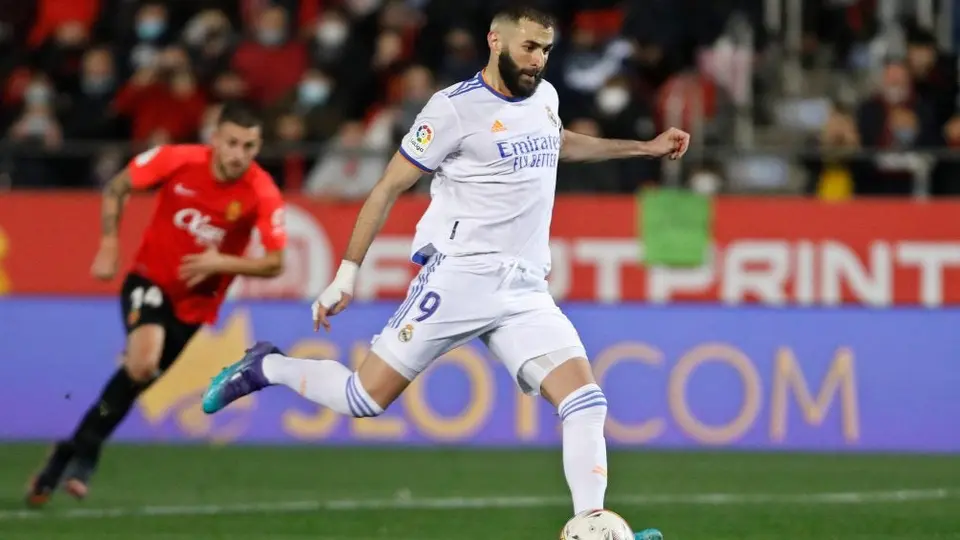 Karim Benzema presume su nueva joya: un Bugatti Chirón de 2.4 mde