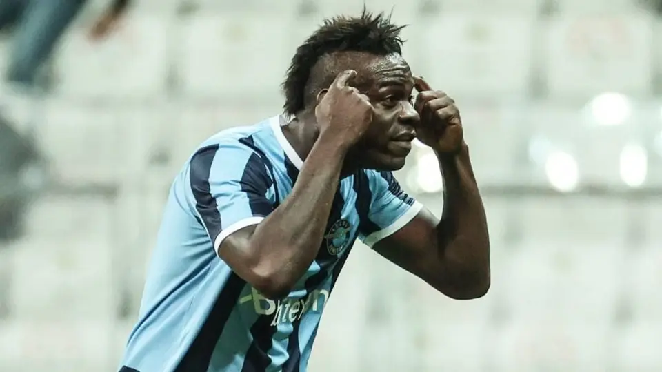 VIDEO: Mario Balotelli logró gol digno de 'Puskas'; con bicicletas y de rabona